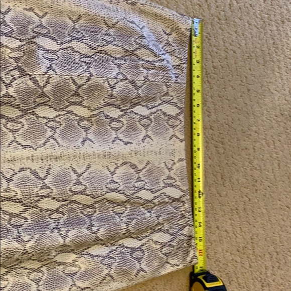 Gorgeous snakeskin print leather skirt - Picture 4 of 5